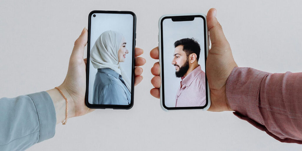 Comment améliorer sa communication interpersonnelle à l'heure où tout passe par son téléphone portable ?